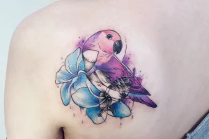 que significa el tatuaje de un loro